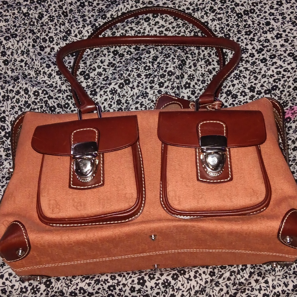 Dooney and bourke